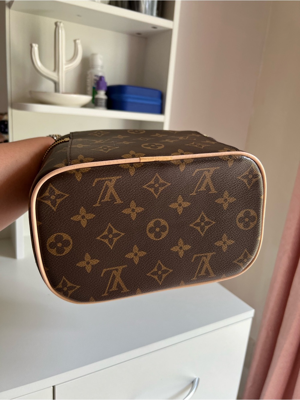 Lv vanity bag - Picture 12 of 15